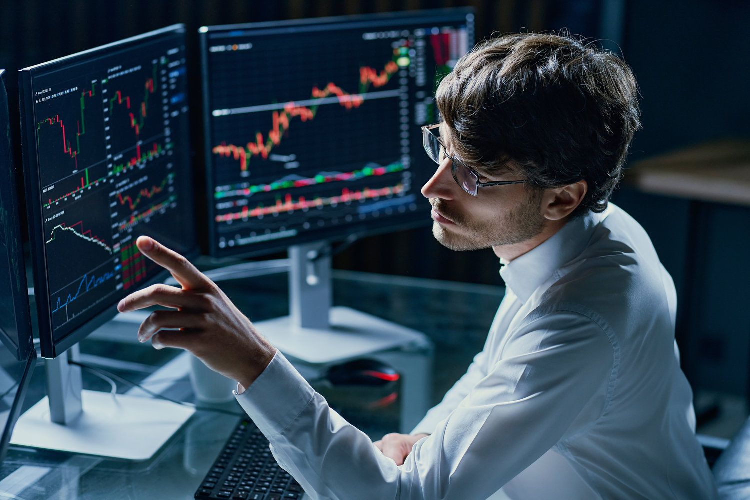 Bitcoin podría aumentar a $123,000 para junio a pesar de una caída mensual del 3.16%