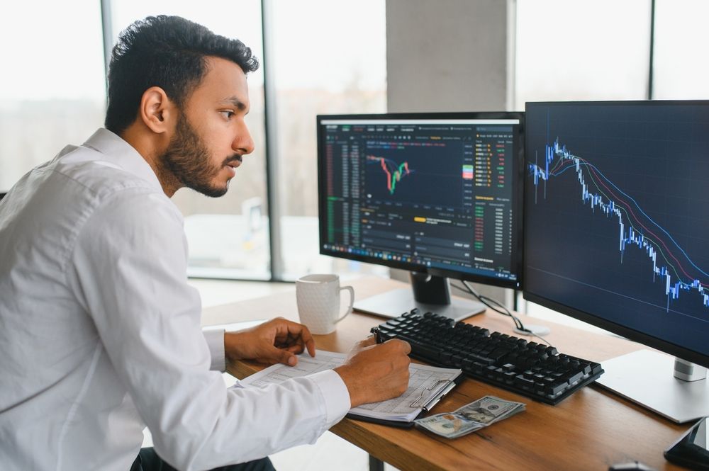 desktop-bitcoin-risque-de-chuter-à-10-000-avertit-un-analyste-de-bloomberg